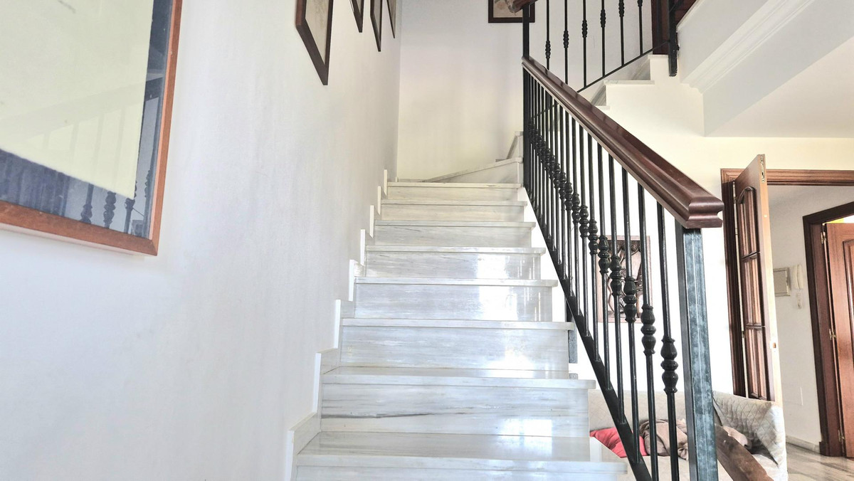Villa for sale in Alhaurín el Grande