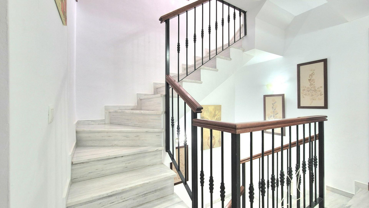 Villa for sale in Alhaurín el Grande