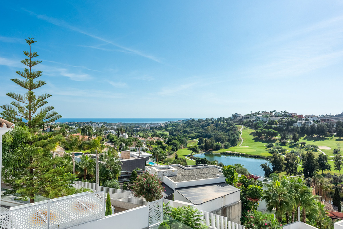 Villa for sale in Benahavís