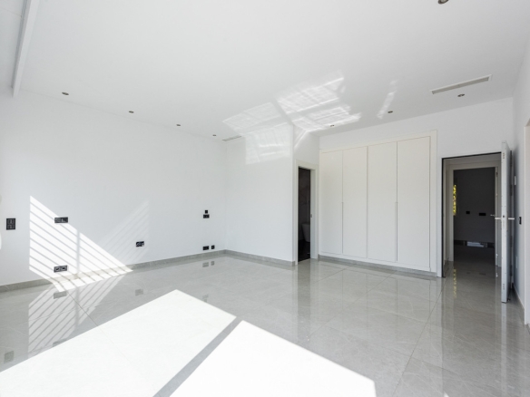 Villa for sale in Benahavís