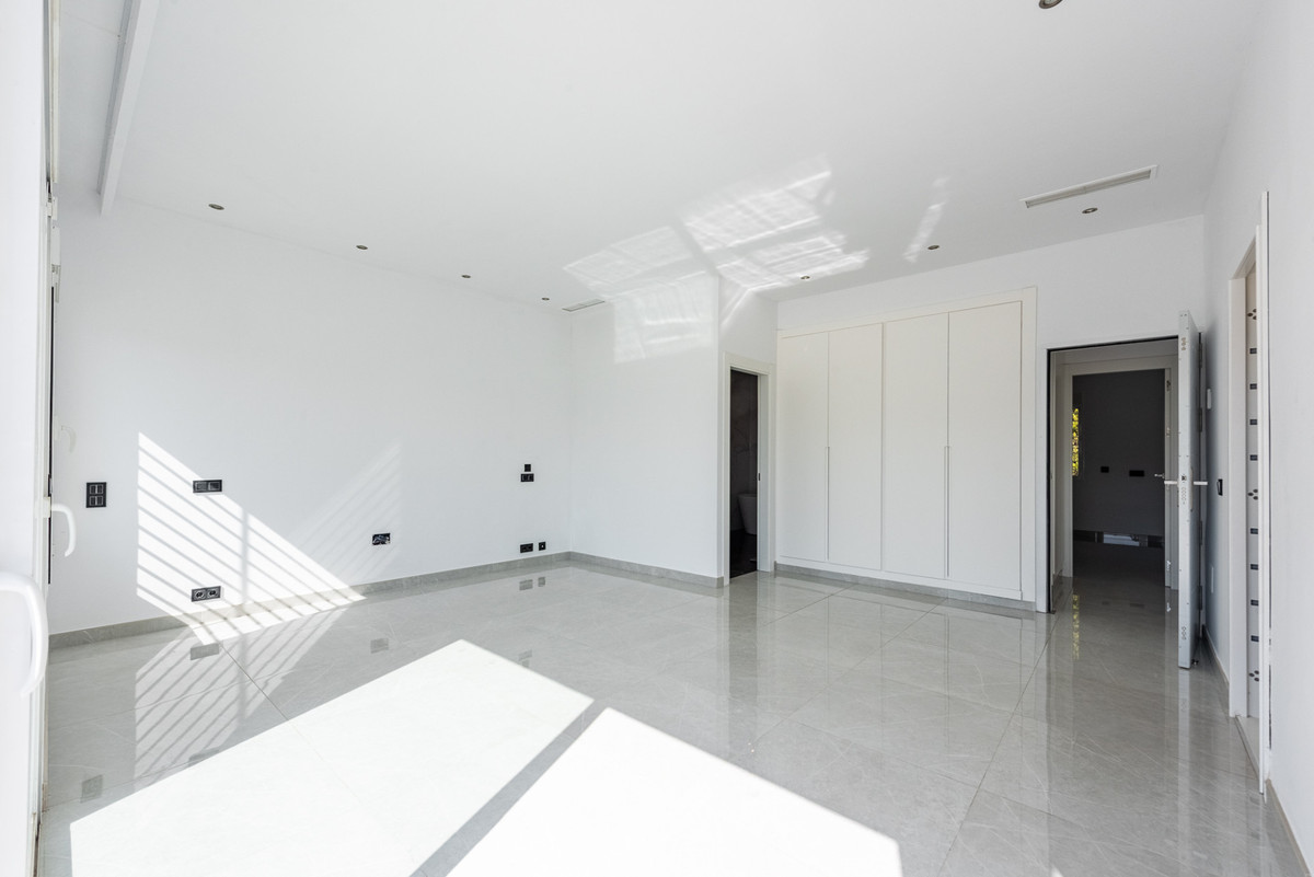 Villa for sale in Benahavís