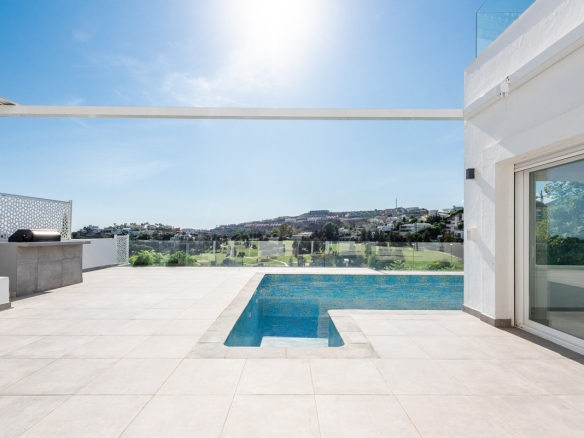 Villa for sale in Benahavís