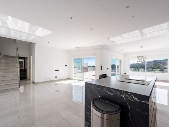 Villa for sale in Benahavís