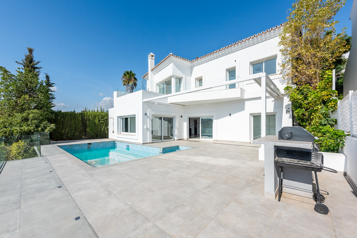 Villa-in-Benahavis-Ref-R5504485 Villa for sale in Benahavís