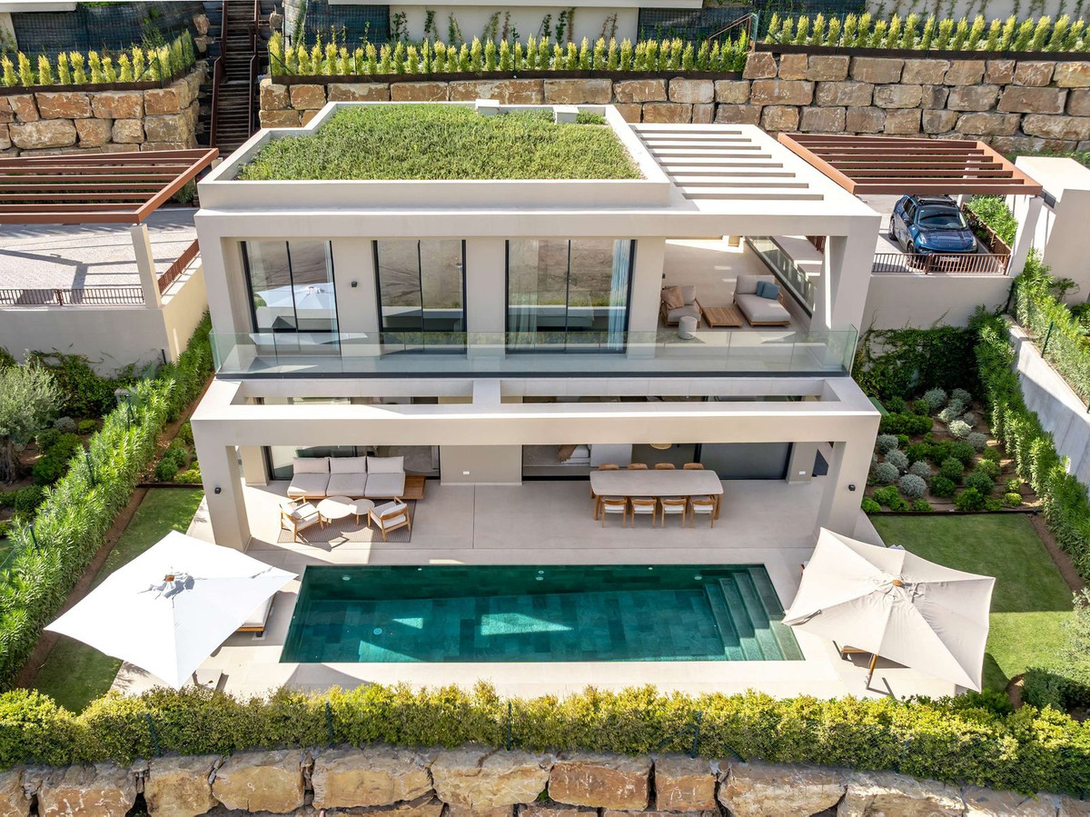 Villa for sale in Benahavís