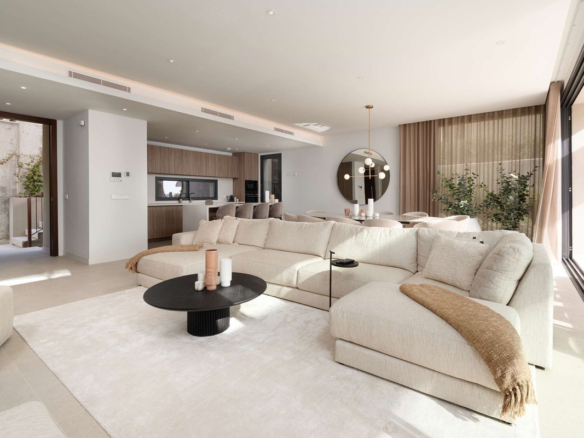 Villa for sale in Benahavís
