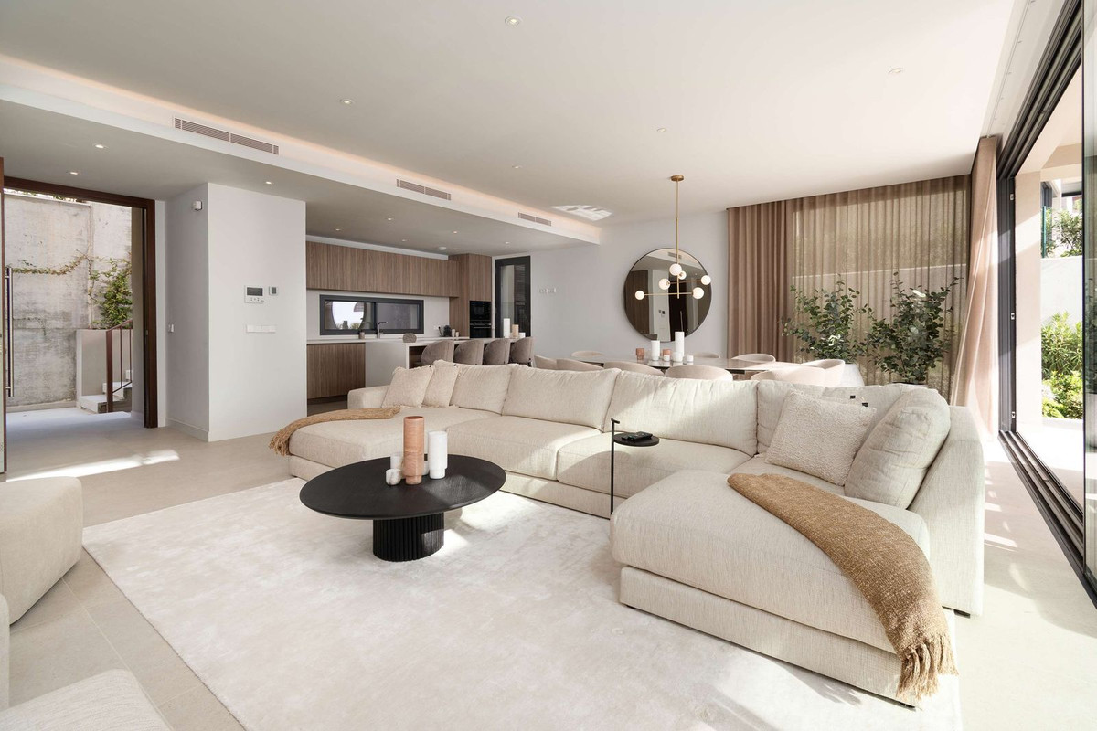 Villa for sale in Benahavís