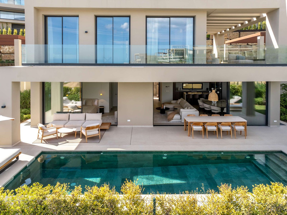Villa for sale in Benahavís