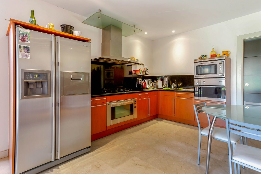 Villa for sale in Benalmadena