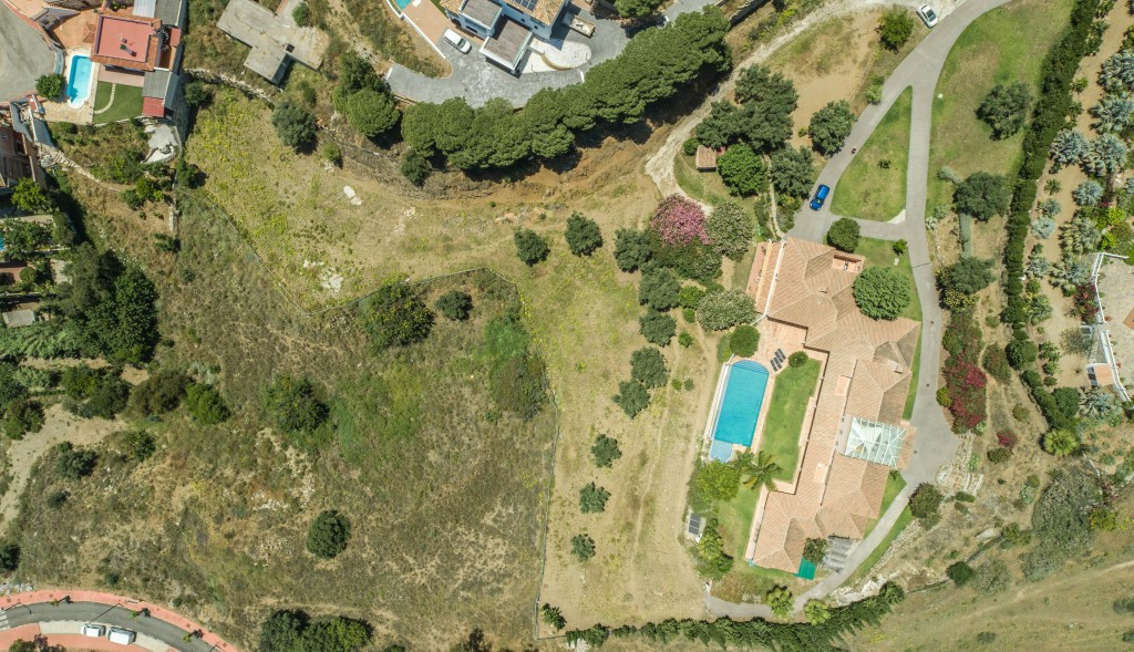 Villa for sale in Benalmadena