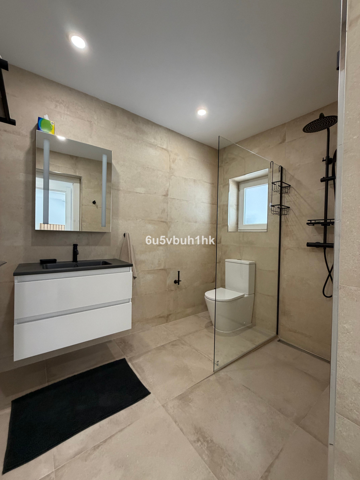 Villa for sale in Benalmadena
