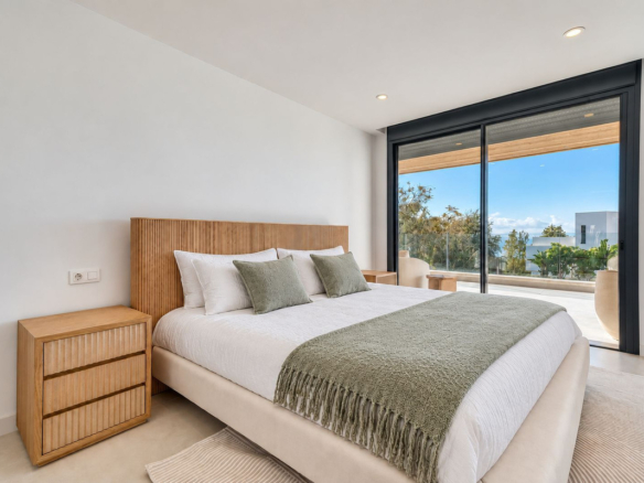 Villa for sale in Benalmadena
