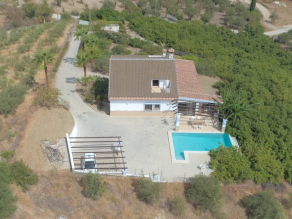 Villa for sale in Coín