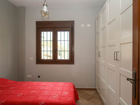 Villa for sale in Coín