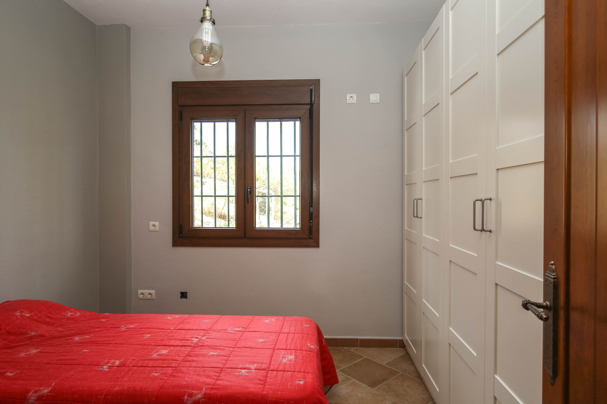 Villa for sale in Coín