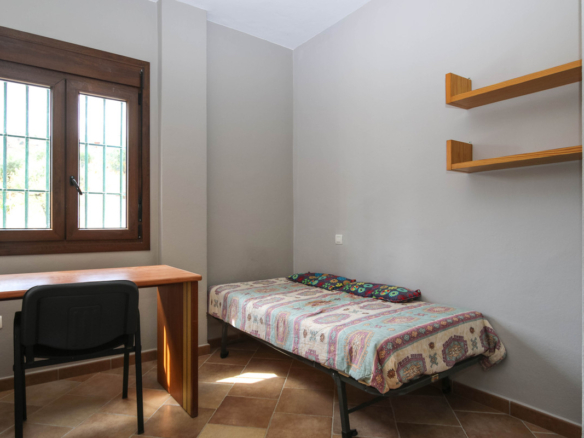 Villa for sale in Coín