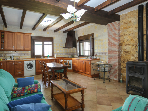 Villa for sale in Coín