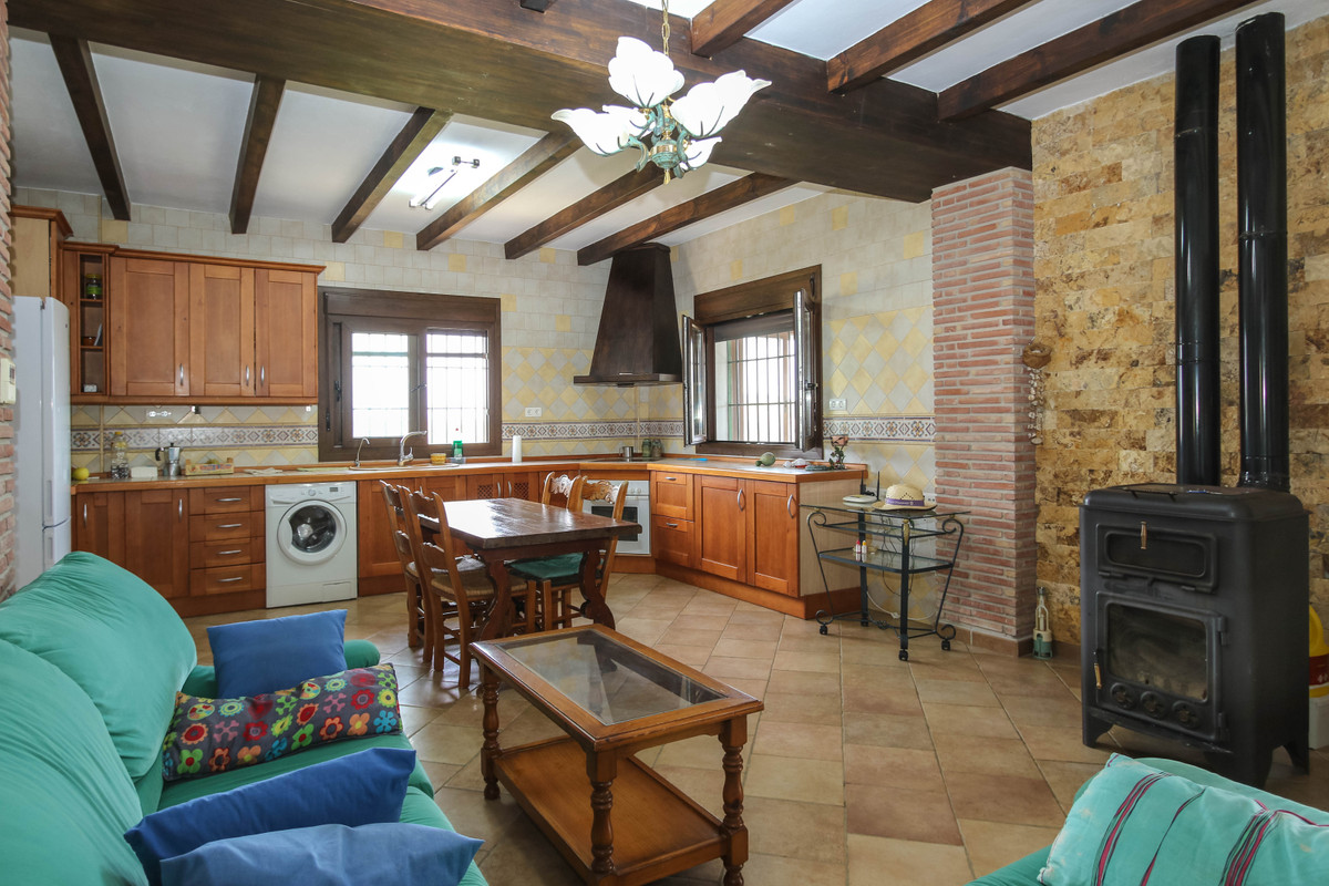 Villa for sale in Coín