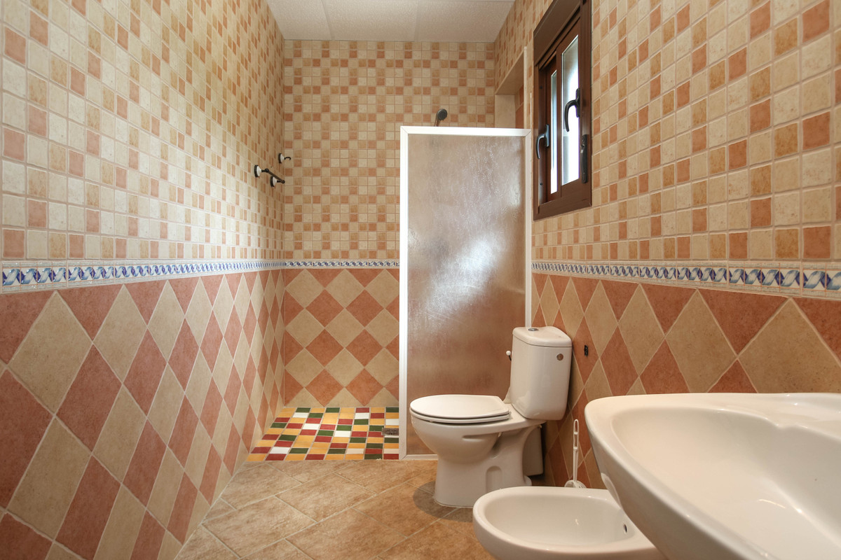 Villa for sale in Coín