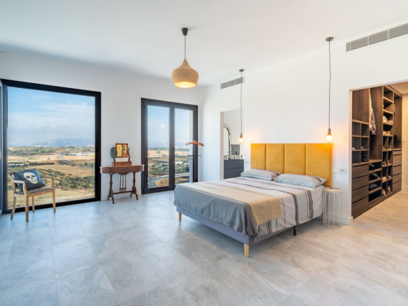Villa for sale in Coín