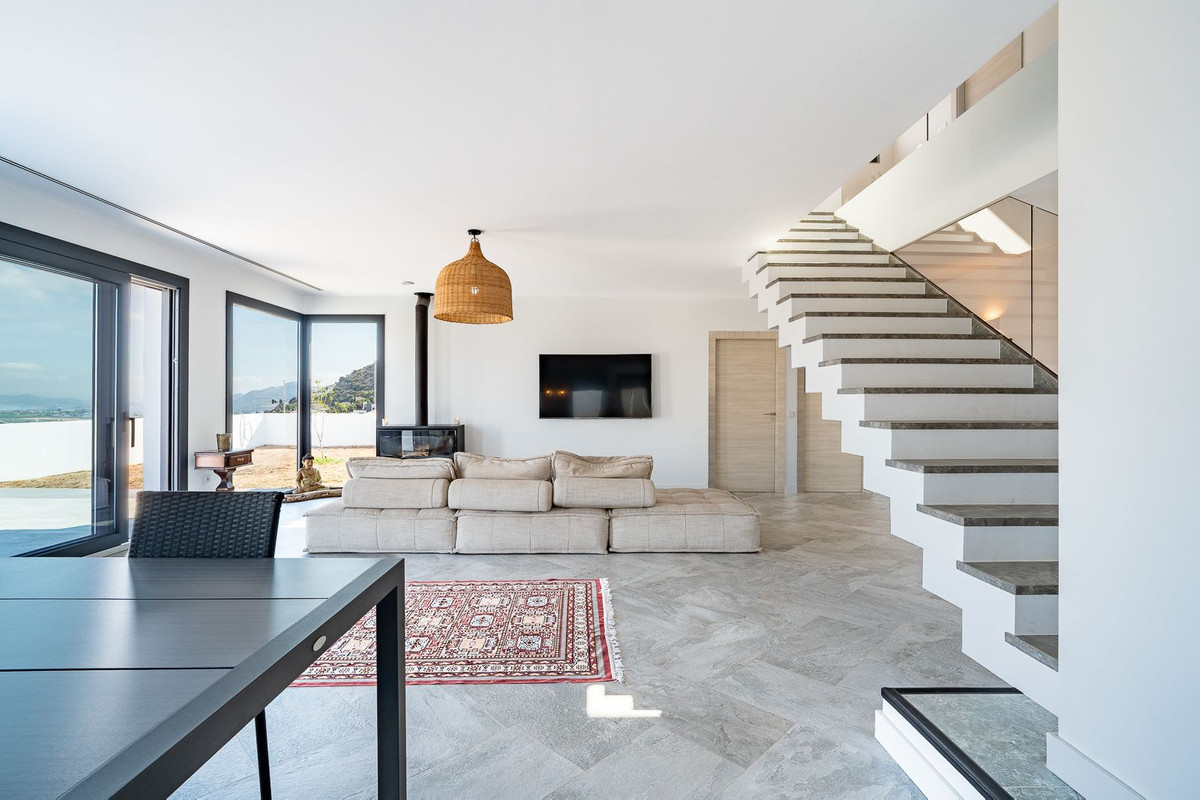 Villa for sale in Coín