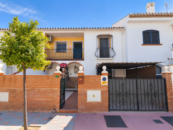 Villa for sale in Fuengirola