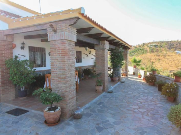 Villa for sale in Guaro