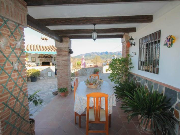 Villa for sale in Guaro