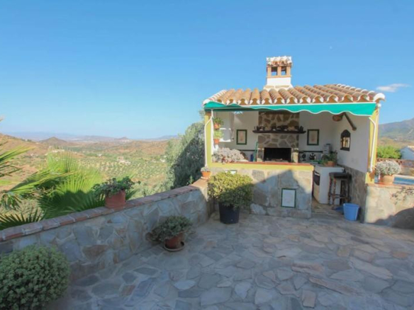 Villa for sale in Guaro