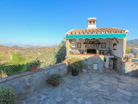 Villa for sale in Guaro