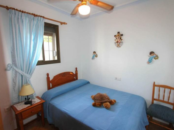 Villa for sale in Guaro