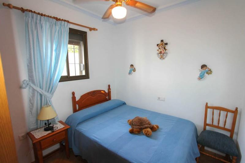 Villa for sale in Guaro