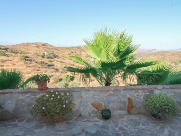 Villa for sale in Guaro