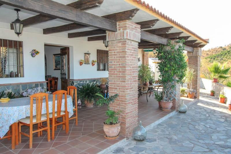Villa for sale in Guaro