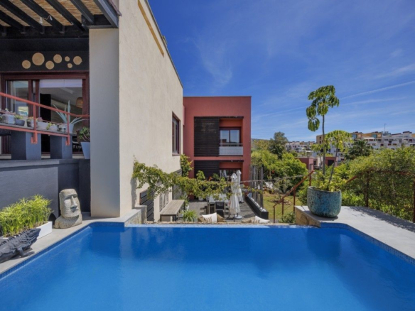 Villa for sale in Málaga