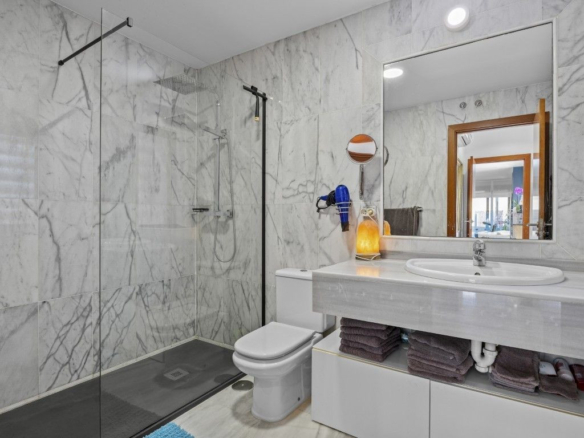 Villa for sale in Málaga
