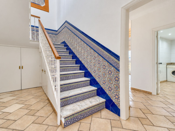Villa for sale in Manilva