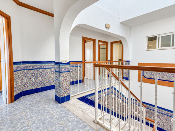 Villa for sale in Manilva