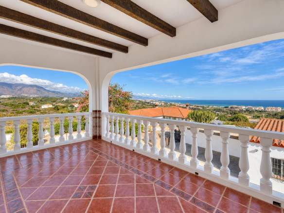 Villa for sale in Manilva