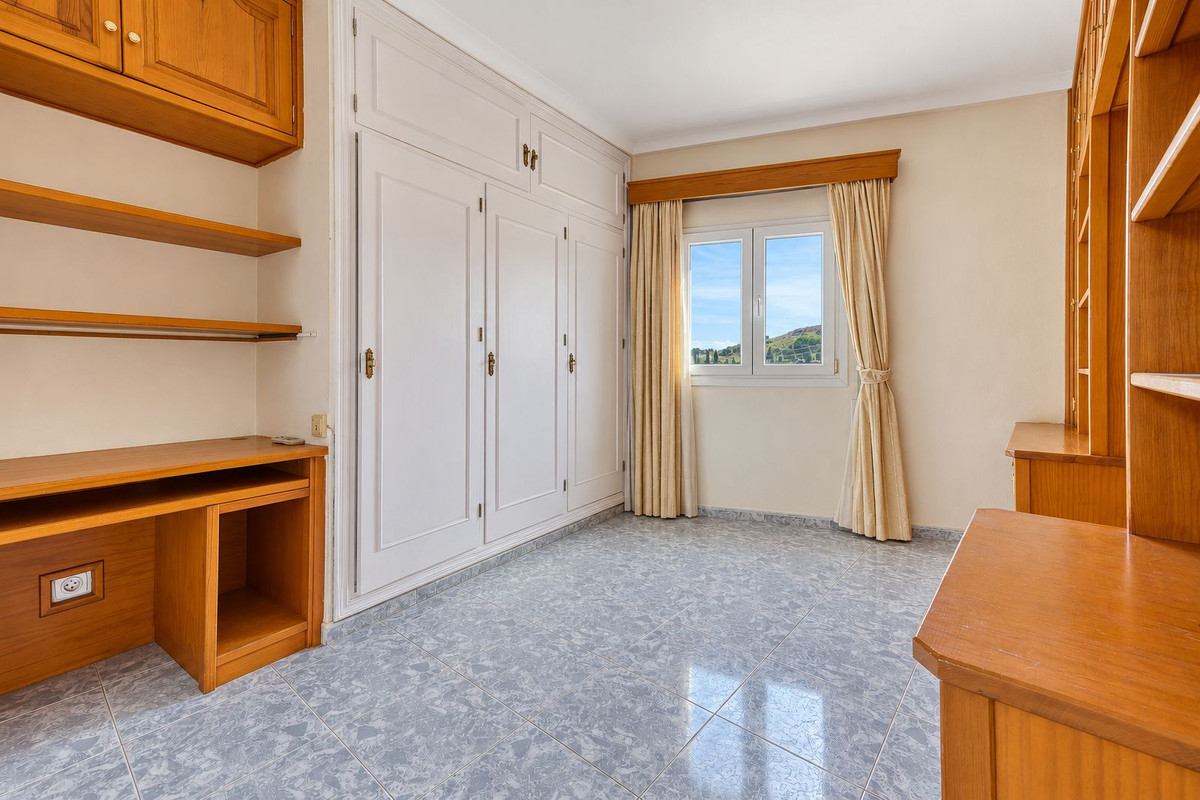 Villa for sale in Manilva