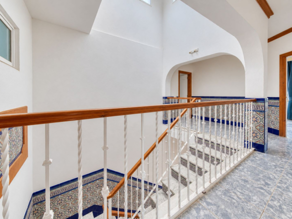 Villa for sale in Manilva