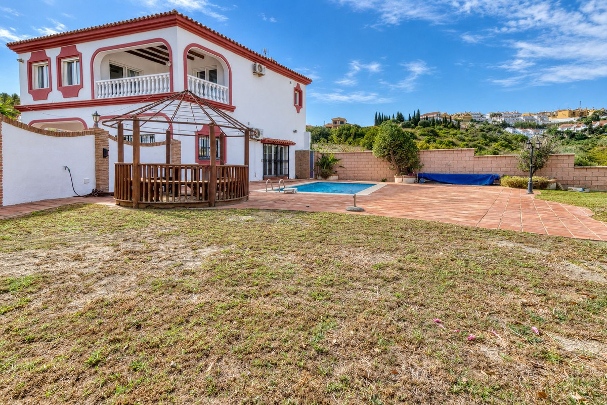 Villa for sale in Manilva