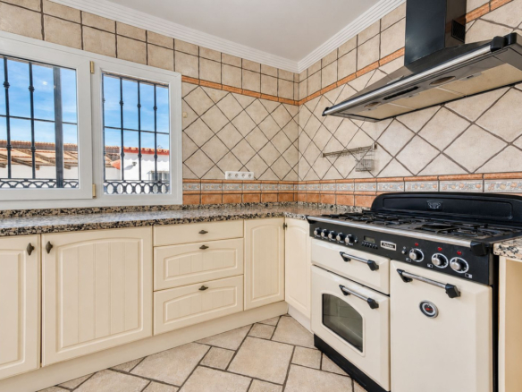 Villa for sale in Manilva