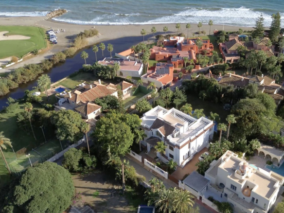 Villa for sale in Marbella