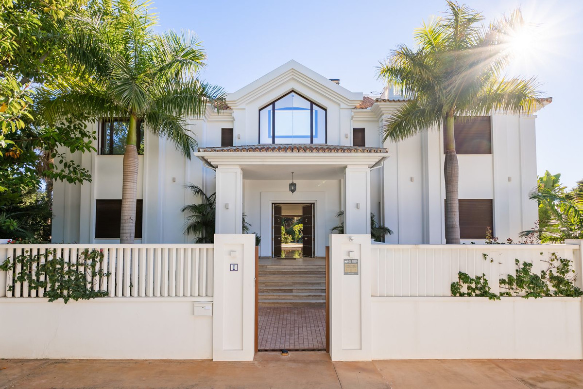 Villa for sale in Marbella