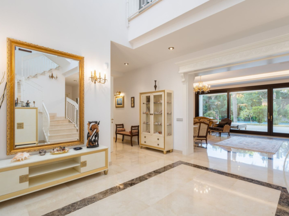 Villa for sale in Marbella