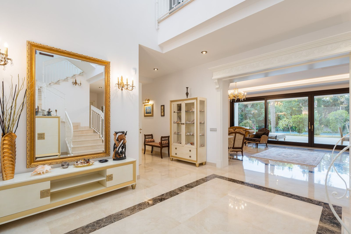 Villa for sale in Marbella