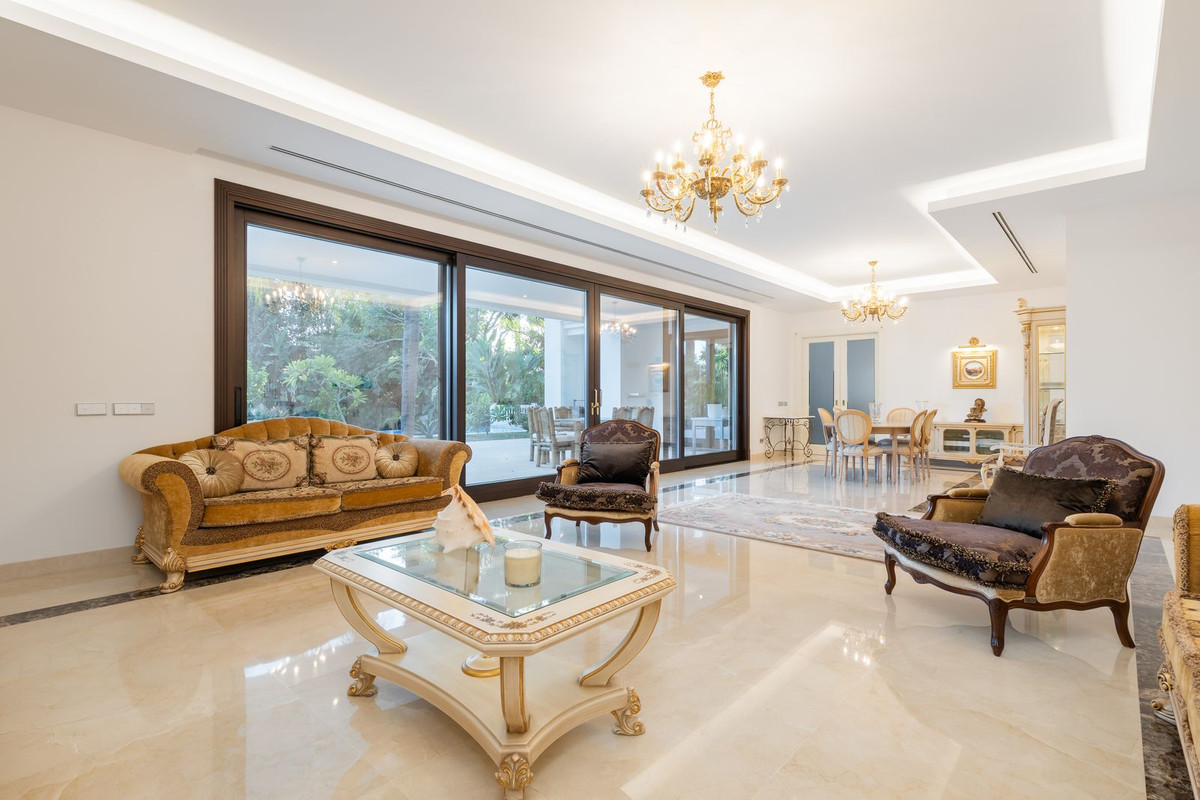 Villa for sale in Marbella