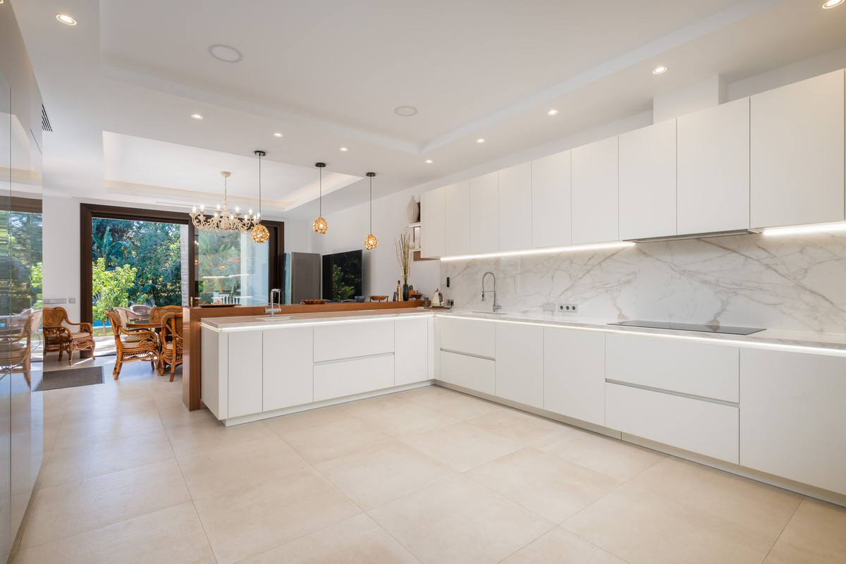 Villa for sale in Marbella