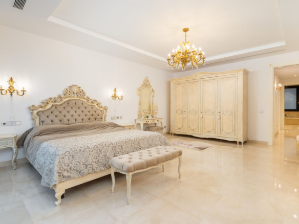 Villa for sale in Marbella